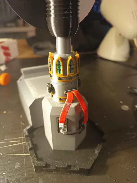 Giá đỡ tai nghe và tay cầm phong cách Tech Support Priest - Image 8