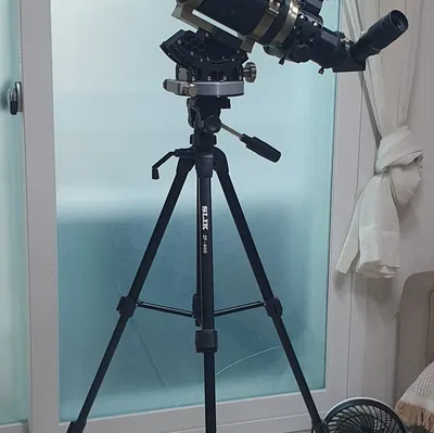 Kính thiên văn khúc xạ cầm tay (Thấu kính: 80mm F500)