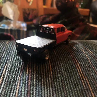 Mô hình 1957 Chevy Apache Crewcab (Bản độ thùng dài)