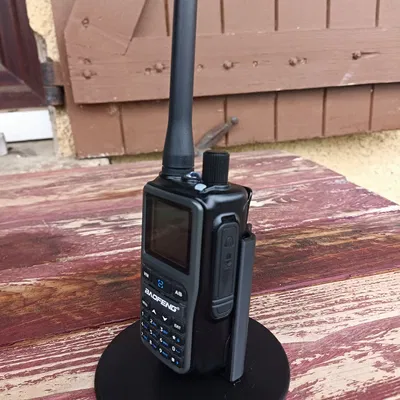 Đế để bàn 3D cho Baofeng UV-5R và GT-5R mini tiện lợi