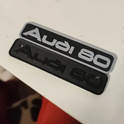 Phù hiệu trang trí bảng điều khiển (taplo) cho Audi 80 B3 in 3D