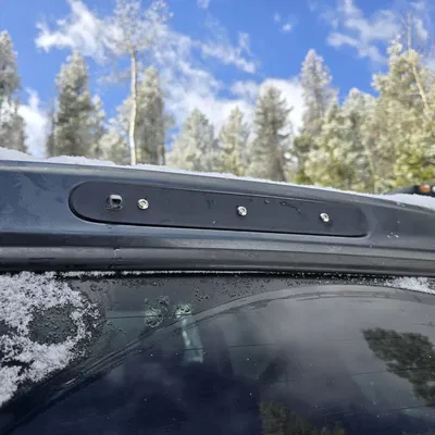 Tấm che lấp khoảng hở đèn phanh thứ ba cho Toyota Sequoia