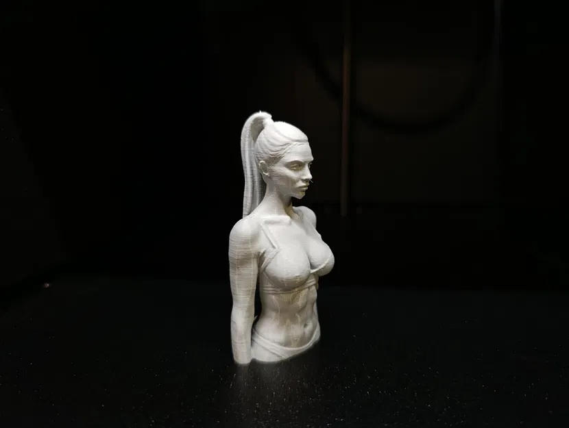 Tượng bán thân phụ nữ thể thao mặc Bikini - Mô hình in 3D - Image 2