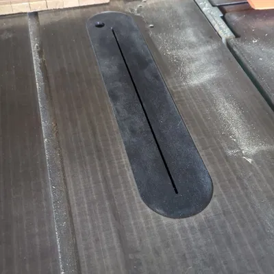 Tấm nắp che khe lưỡi cưa Lurem C260si tự in 3D bền đẹp