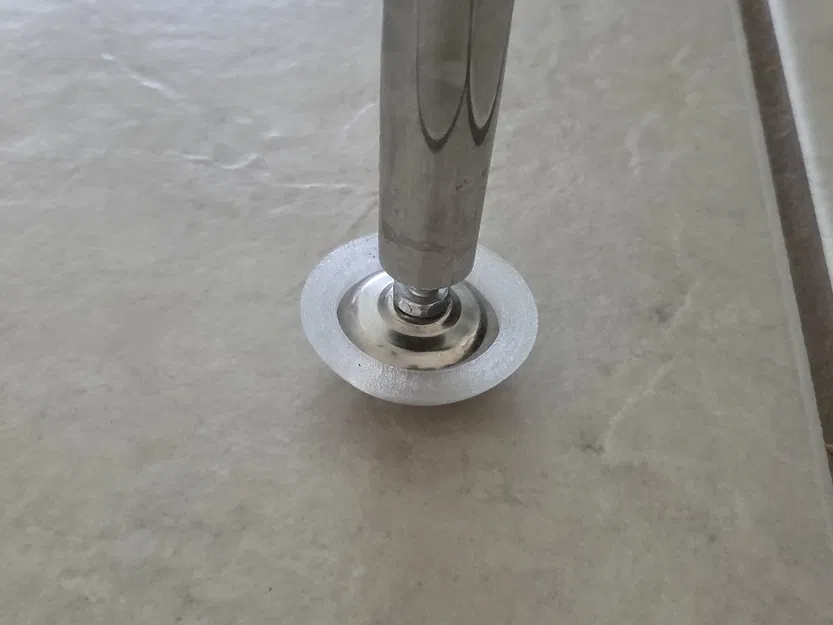 Miếng trượt giảm ma sát cho bàn cà phê trên sàn gạch - Image 1