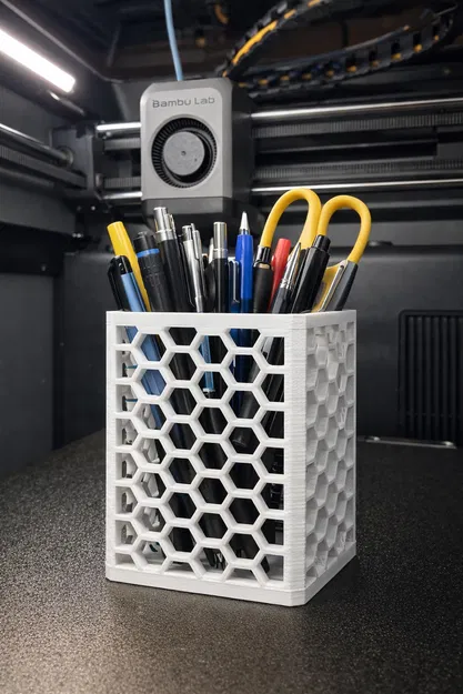Ống cắm bút tổ ong - Thiết kế lục giác hiện đại cho bàn làm việc - Image 1