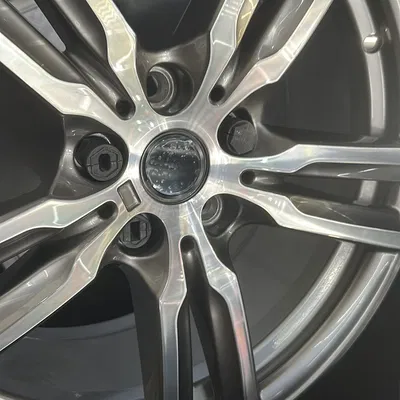 Vỏ Case PC Hình Mâm Xe Hơi với Màn Hình OLED Tròn