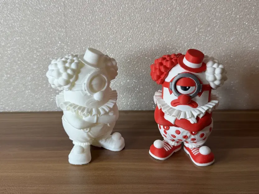 Mô hình 3D Minion hề khó ở (Grumpy Minion Clown) trang trí bàn làm việc - Image 3