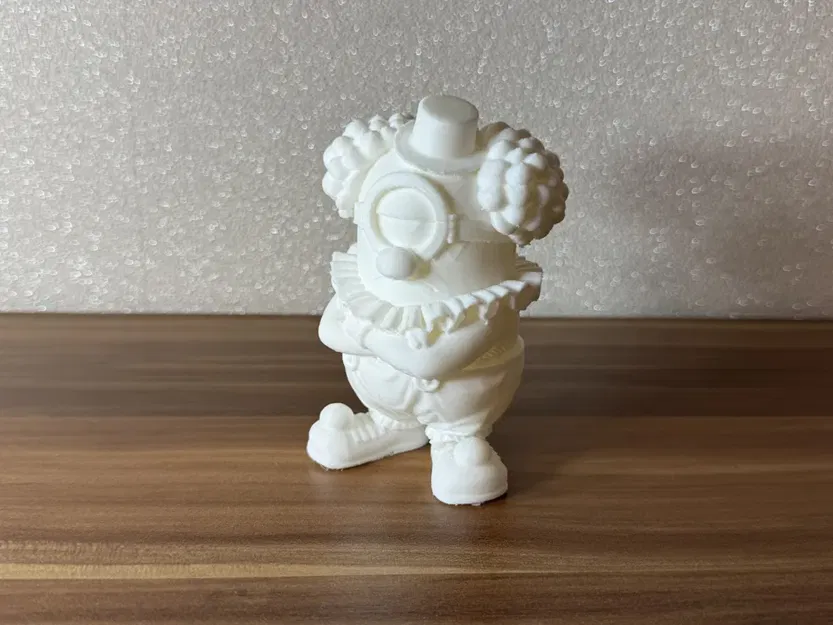Mô hình 3D Minion hề khó ở (Grumpy Minion Clown) trang trí bàn làm việc - Image 4