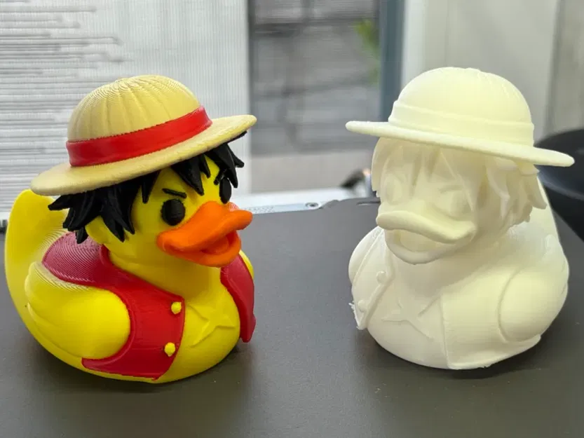 Mô hình chú vịt Monkey D. Luffy (One Piece) in 3D trang trí bàn làm việc - Image 1