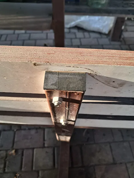 Nút bịt nhựa gắn trong cho ống thép hộp chữ nhật - Image 1