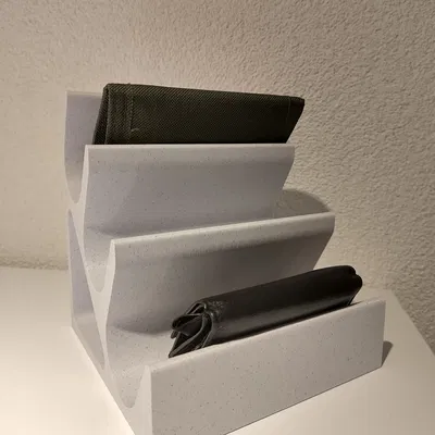 Giá Đỡ Ví (Wallet Stand)
