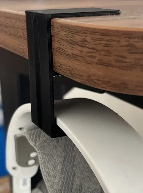 Giá treo tai nghe kẹp gầm bàn thiết kế đơn giản, không cần ốc vít - Image 1