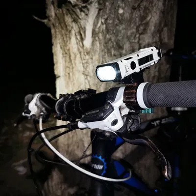 Ngàm gắn đèn Wuben x4 lên ghi đông xe đạp