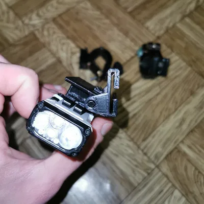 Giá gắn đèn đeo đầu Wuben x4