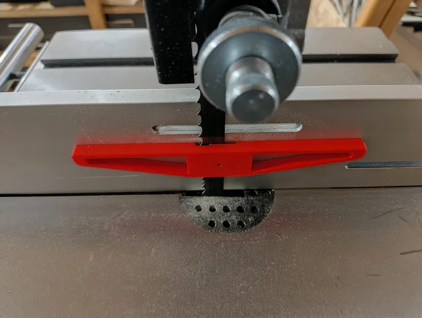 Dụng cụ cân chỉnh lưỡi cưa vòng (Bandsaw blade alignment tool) - Image 1