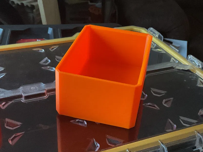 Khay đựng linh kiện cho hộp DeWalt 20 ngăn - Kích thước 80 x 110 x 50 mm - Image 1