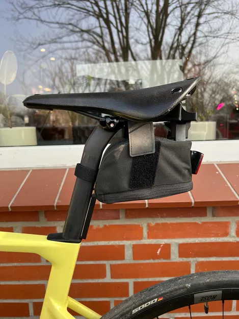 Ngàm gắn khóa Abus Granit XPlus EaZy cho yên xe Brooks - Image 3