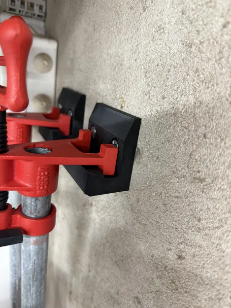 Giá treo kẹp ống Bessey 3/4 inch 3D - Giải pháp cho xưởng gọn gàng - Image 1