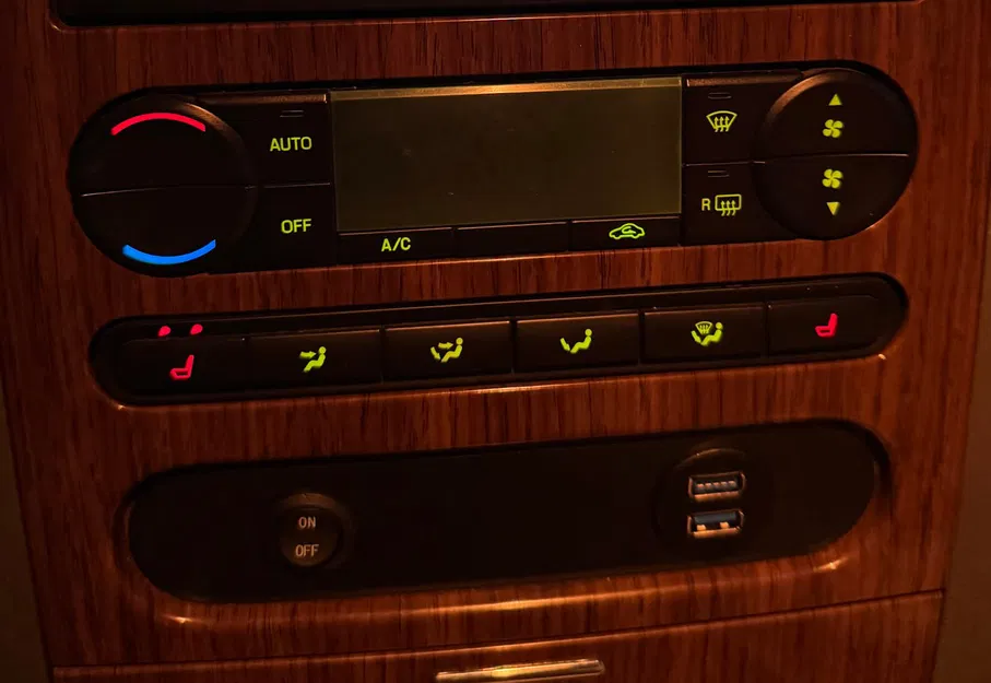 Mặt dưỡng công tắc & USB cho cổng tẩu thuốc Ford F-150 2004-2008 - Image 1