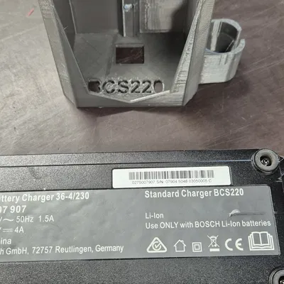 Giá treo tường cho bộ sạc Bosch BCS220