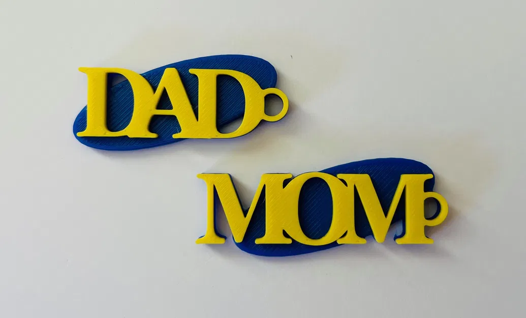 Móc khóa Mom & Dad - Thiết kế in 3D đơn giản, độc đáo cho gia đình - Image 1