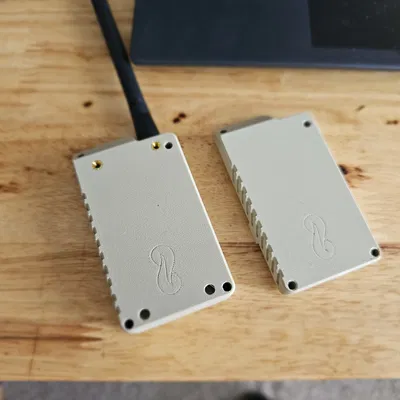 Tấm lưng thay thế cho Case Muzi Works Base + Super IO của Nikolai Schauer