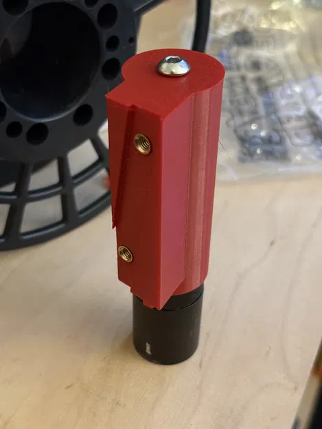 Ngàm gắn đèn Knog PWR lên giỏ xe đạp - Image 2