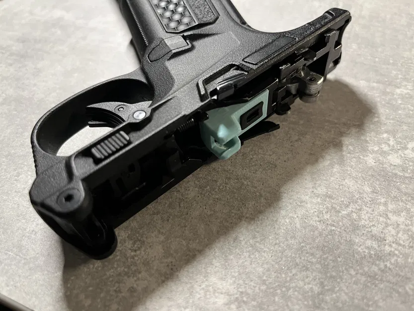 Ngàm giữ đạn (mag lips) cho hộp tiếp đạn 50 viên APS của AAP01 - Image 2