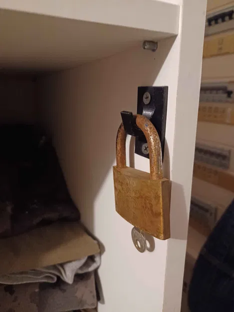 Móc treo đồ 3D nhỏ gọn tiện lợi, bắt vít hoặc dán tường - Image 1