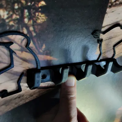 Móc treo tường hình nhân vật La Linea 2