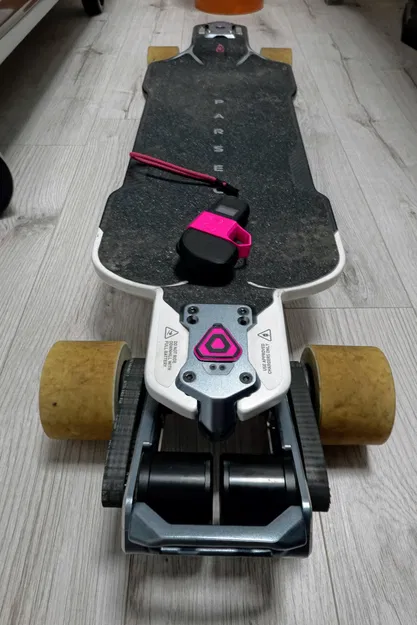 Nắp đậy cổng sạc 3D cho ván trượt điện Parsec Aero - Image 4