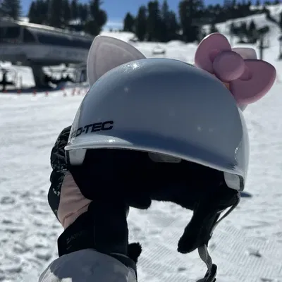 Tai và Nơ Hello Kitty cho nón bảo hiểm