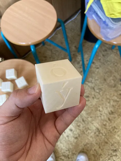 Khối lập phương chữ cái: Công cụ ghép từ và sáng tạo câu chuyện - Image 1