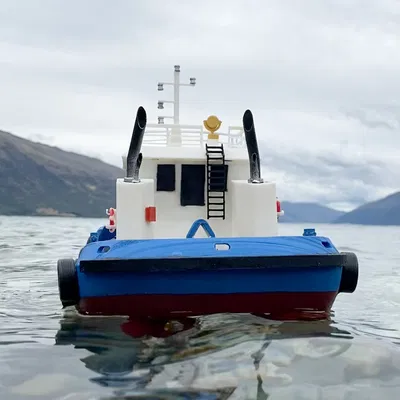 Tàu kéo RC với hệ thống đẩy xoay Azimuth hoạt động thực tế