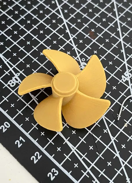 Tàu kéo RC với hệ thống đẩy xoay Azimuth hoạt động thực tế - Image 10