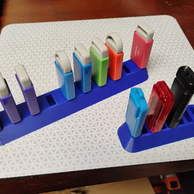 Khay Đựng USB Để Bàn Tiện Dụng: Phiên Bản 10 và 20 Khe Cắm