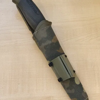 Giá đỡ thanh đánh lửa cho dao Mora Companion