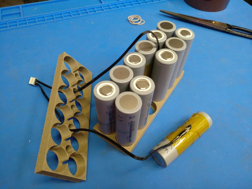 Khung giữ khối pin 12S 21700 - Image 1