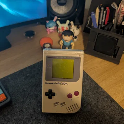 Chân đế in 3D tối giản cho máy chơi game Nintendo Gameboy