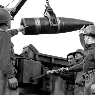 Mô hình đầu đạn pháo nguyên tử 280mm "Atomic Annie"