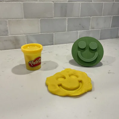 Con dấu mặt cười (Smiley Stamp) - Phụ kiện đất nặn cho bé