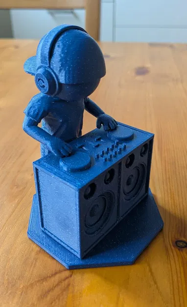 Mô hình DJ Skulptur - Tượng trang trí bàn làm việc độc đáo - Image 3