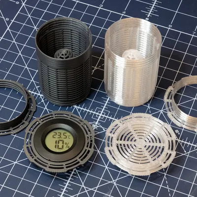 Hộp chứa hạt hút ẩm tích hợp ẩm kế cho cuộn nhựa in 3D