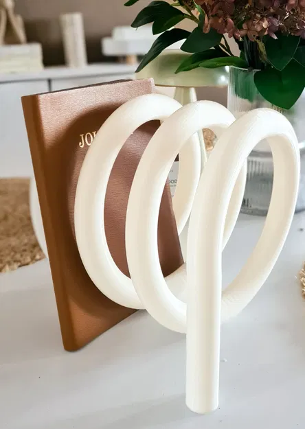 Kệ Đựng Tạp Chí Triple Arc – Giá Để Báo Phong Cách Tối Giản Hiện Đại - Image 1