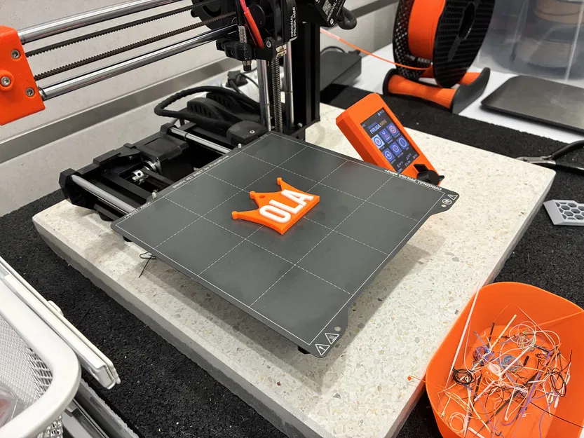 Móc khóa vương miện Ola - Thẻ tên & Phụ kiện treo túi (Không cần support, đã test trên Prusa Mini) - Image 3