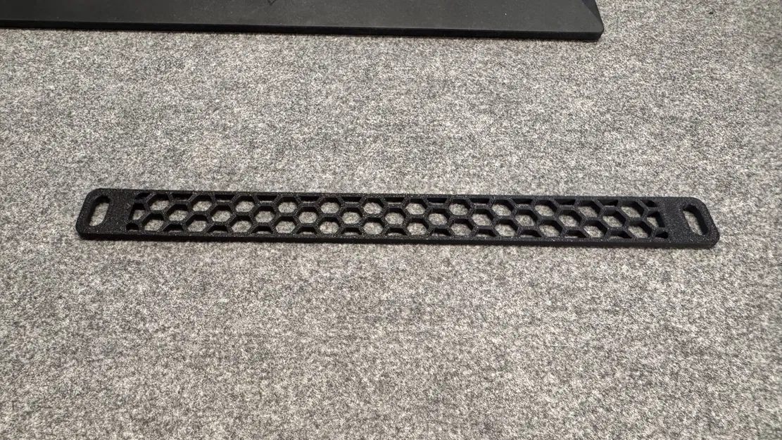 Tấm che tủ mạng 10 inch 0.5U (Blank Panel) họa tiết tổ ong - Image 1