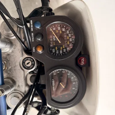 Pat gắn đèn báo áp suất dầu cho Suzuki DR650 SP41-45 (In 3D)