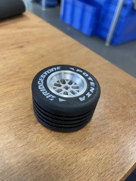 Bộ vành và lốp xe nâng cấp cho Lego 11375 Icons Ferrari F2004 - Image 2