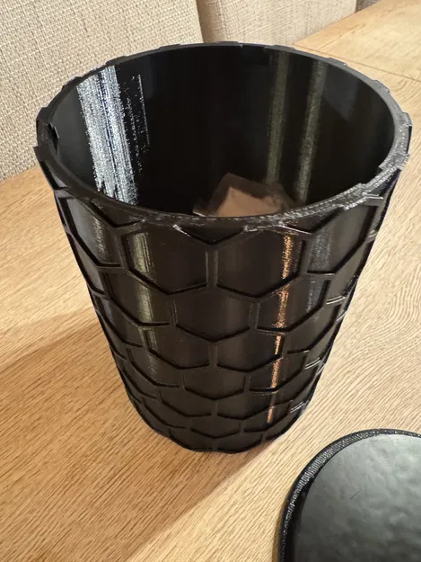 Hộp Đựng Đồ Nhóm Lửa – Nắp Vặn Họa Tiết Kim Cương - Image 1